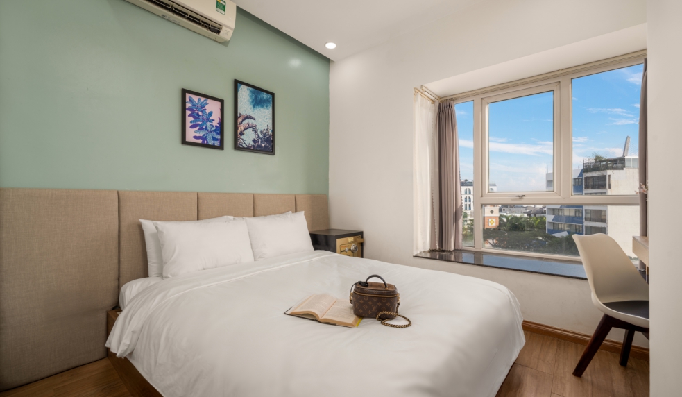 A402 - LUXAURA APARTMENT – LUXURY APARTMENT WITH PRIVATE BBQ GARDEN IN DA NANG