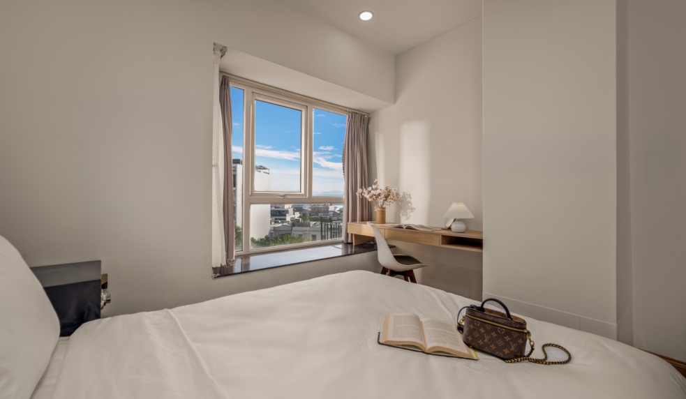 A402 - LUXAURA APARTMENT – LUXURY APARTMENT WITH PRIVATE BBQ GARDEN IN DA NANG