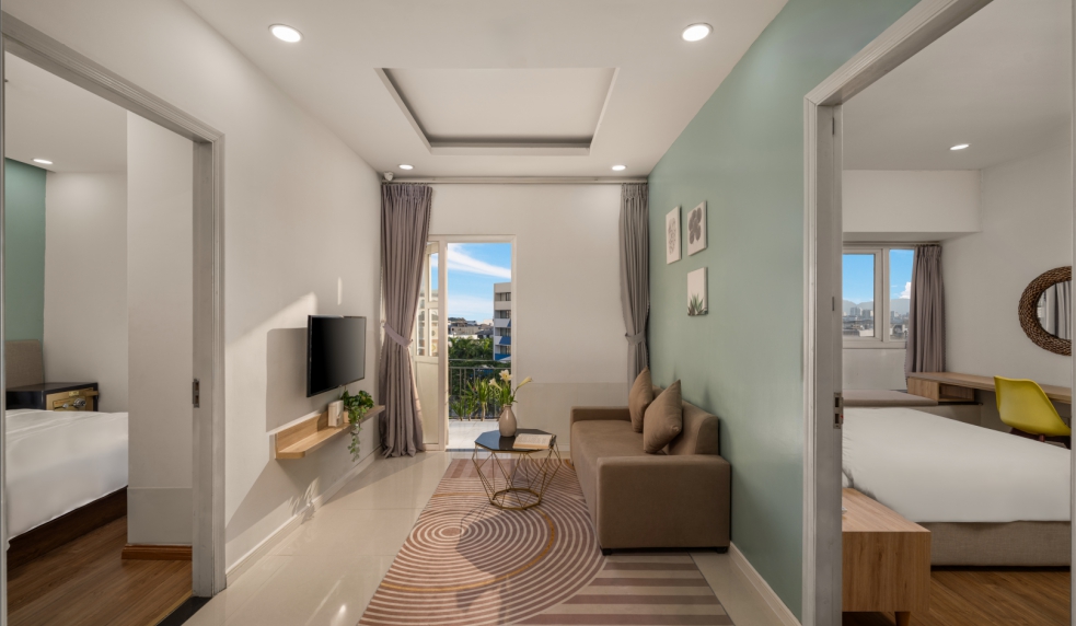 A402 - LUXAURA APARTMENT – LUXURY APARTMENT WITH PRIVATE BBQ GARDEN IN DA NANG